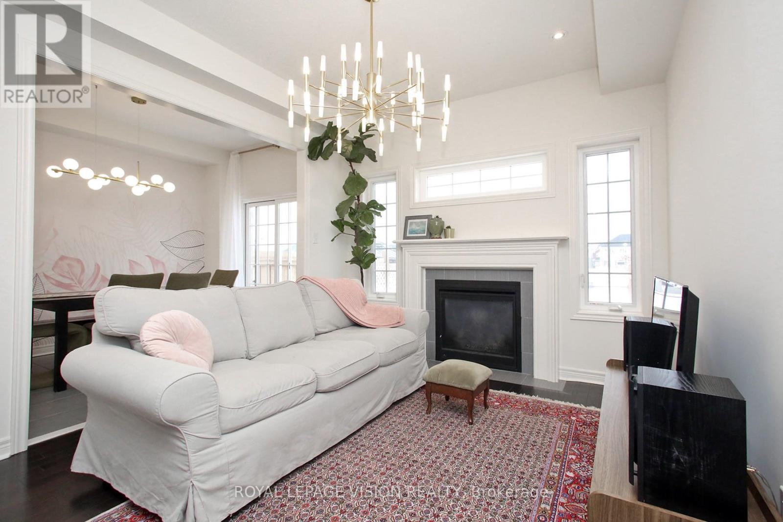 25 Jevons Drive, Ajax, Ontario  L1Z 0Z5 - Photo 6 - E12796292