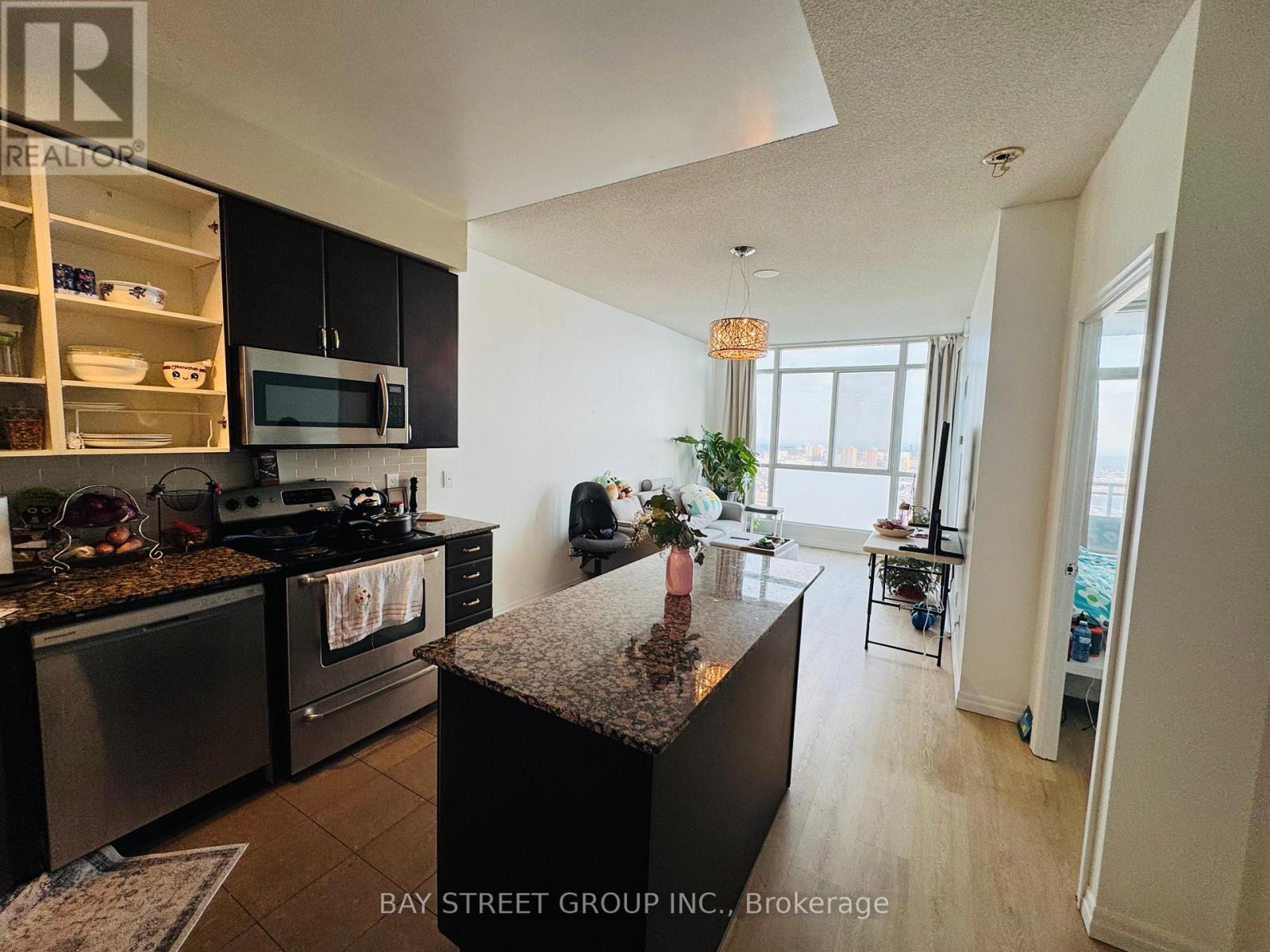 2408 - 225 Webb Drive, Mississauga, Ontario  L5B 4P2 - Photo 10 - W12796276