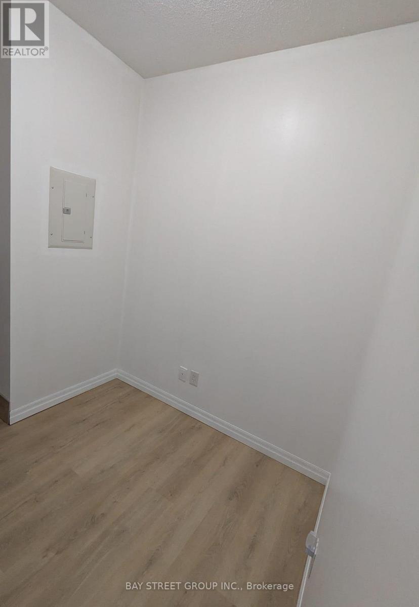 2408 - 225 Webb Drive, Mississauga, Ontario  L5B 4P2 - Photo 5 - W12796276