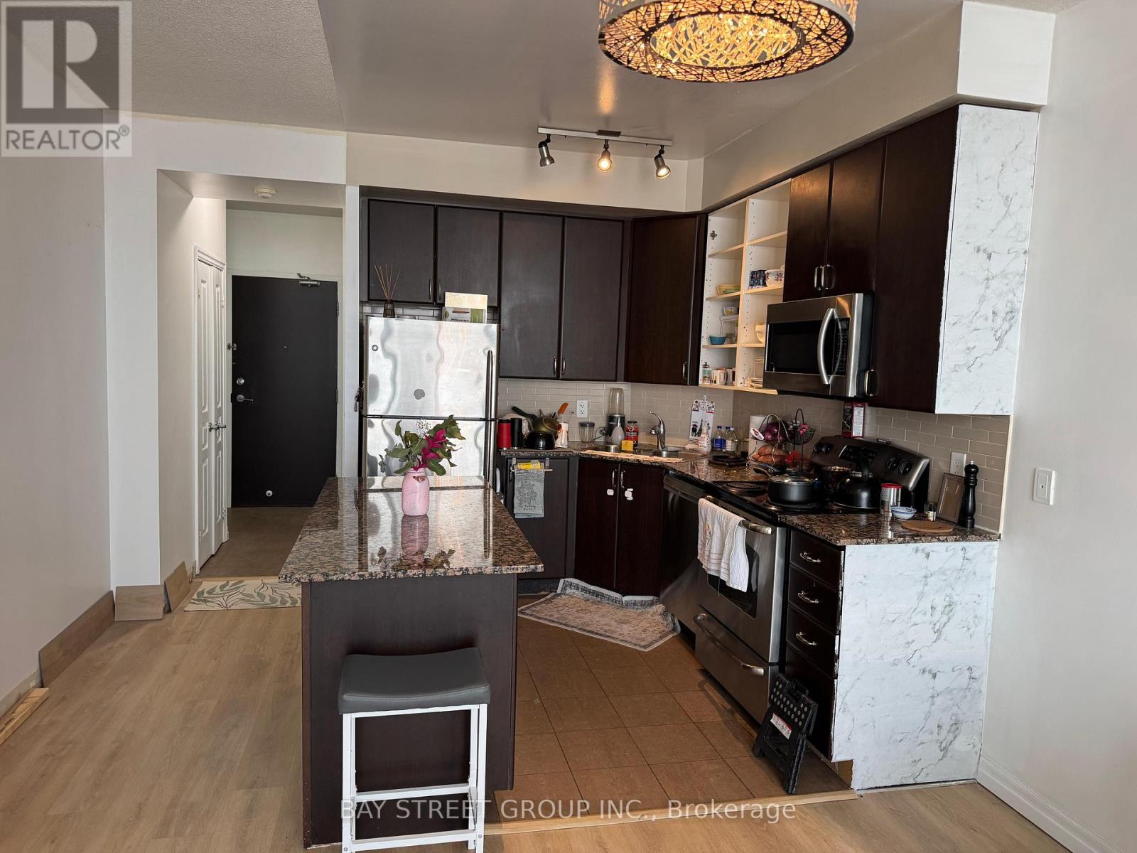 2408 - 225 Webb Drive, Mississauga, Ontario  L5B 4P2 - Photo 9 - W12796276