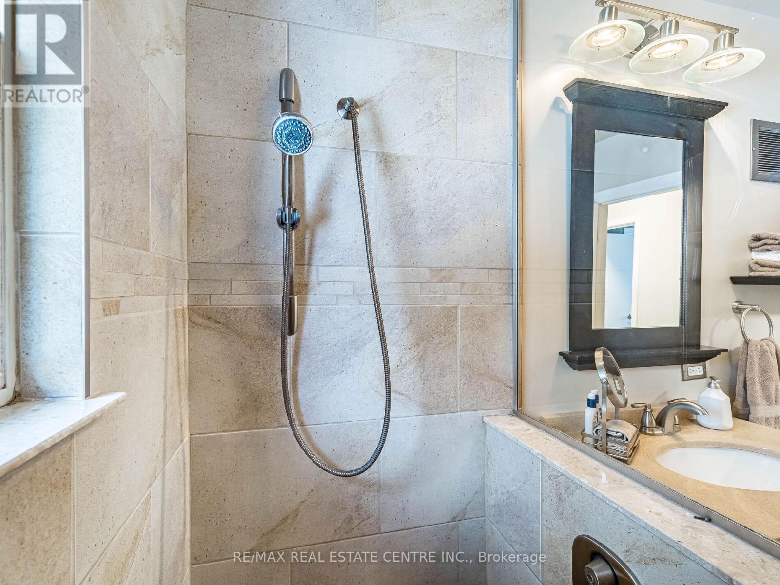 20 Hillier Crescent, Brantford, Ontario  N3R 1X1 - Photo 23 - X12796286