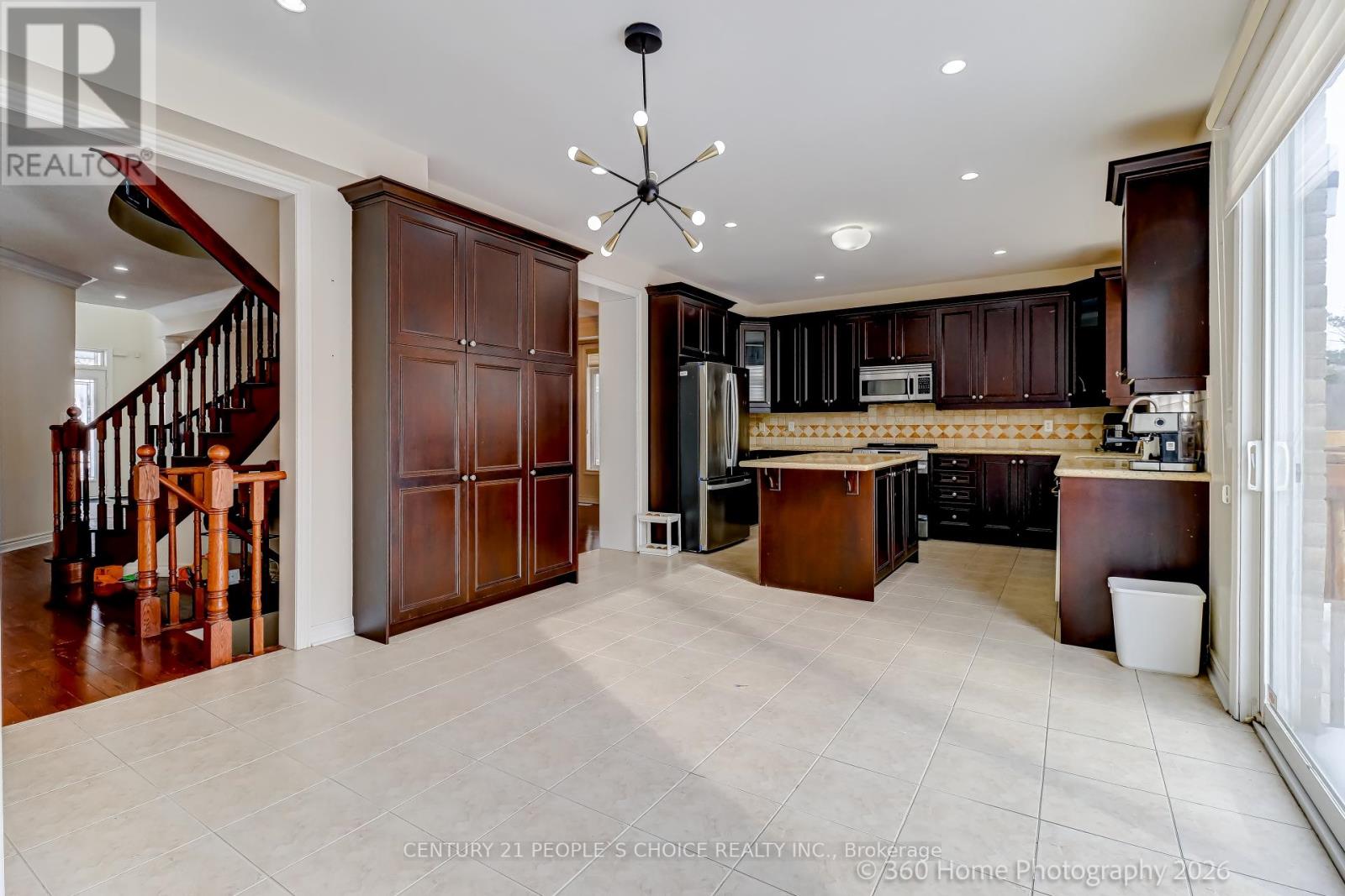 2168 Colonel William Parkway, Oakville, Ontario  L6M 0B8 - Photo 17 - W12644830