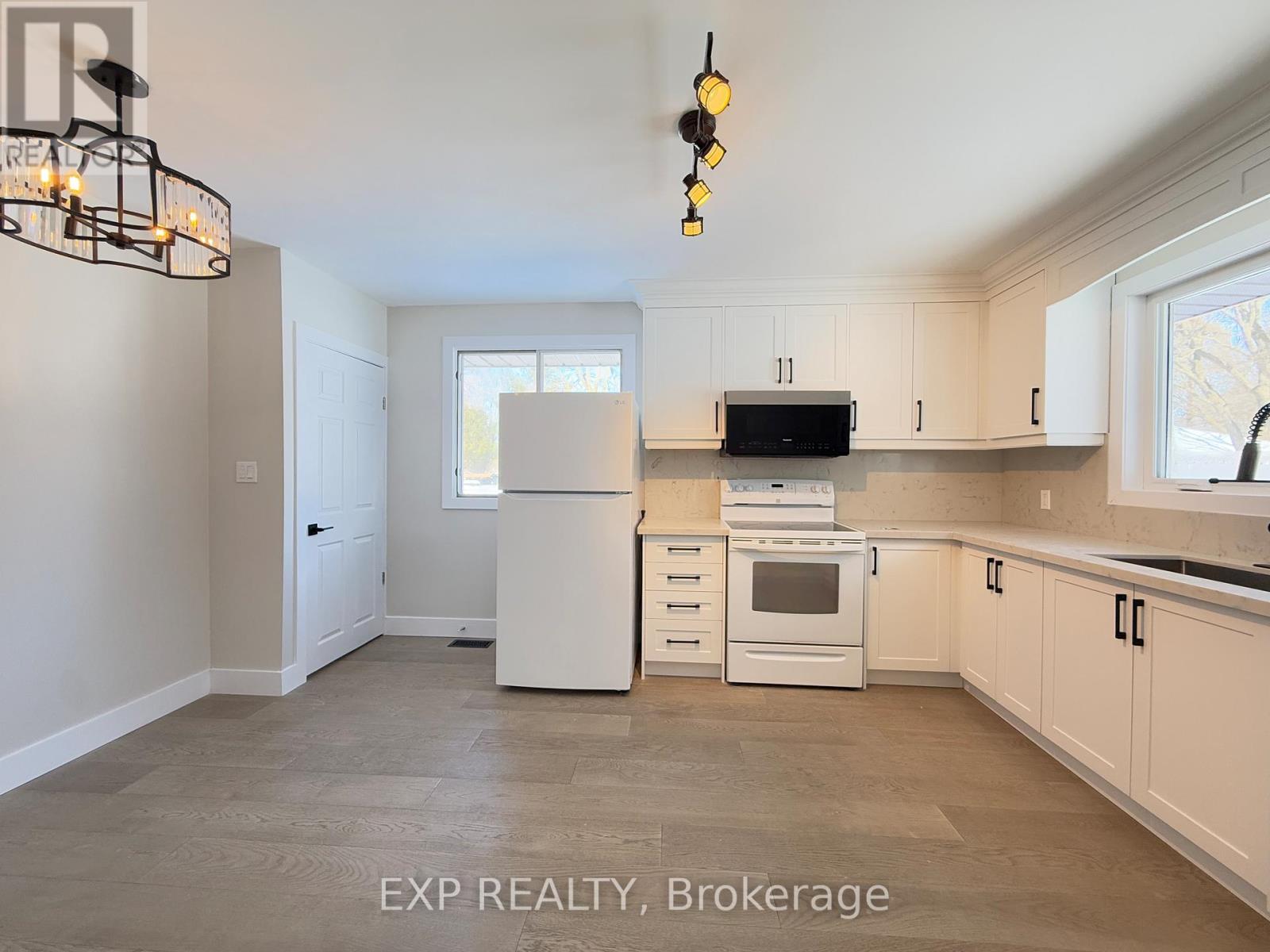 377 Vesta Place, London East, Ontario  N5Y 1G4 - Photo 8 - X12796302