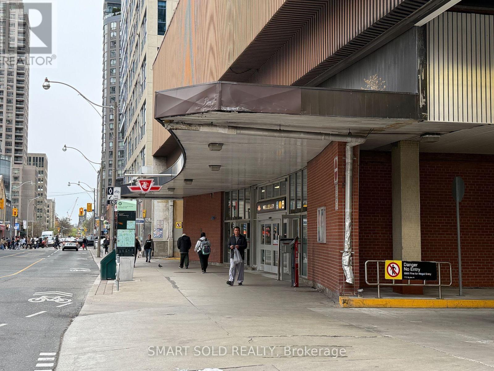 1608 - 22 Wellesley Street E, Toronto, Ontario  M4Y 1G3 - Photo 16 - C12796312