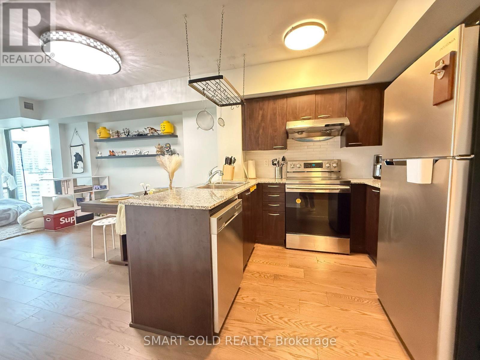 1608 - 22 Wellesley Street E, Toronto, Ontario  M4Y 1G3 - Photo 5 - C12796312