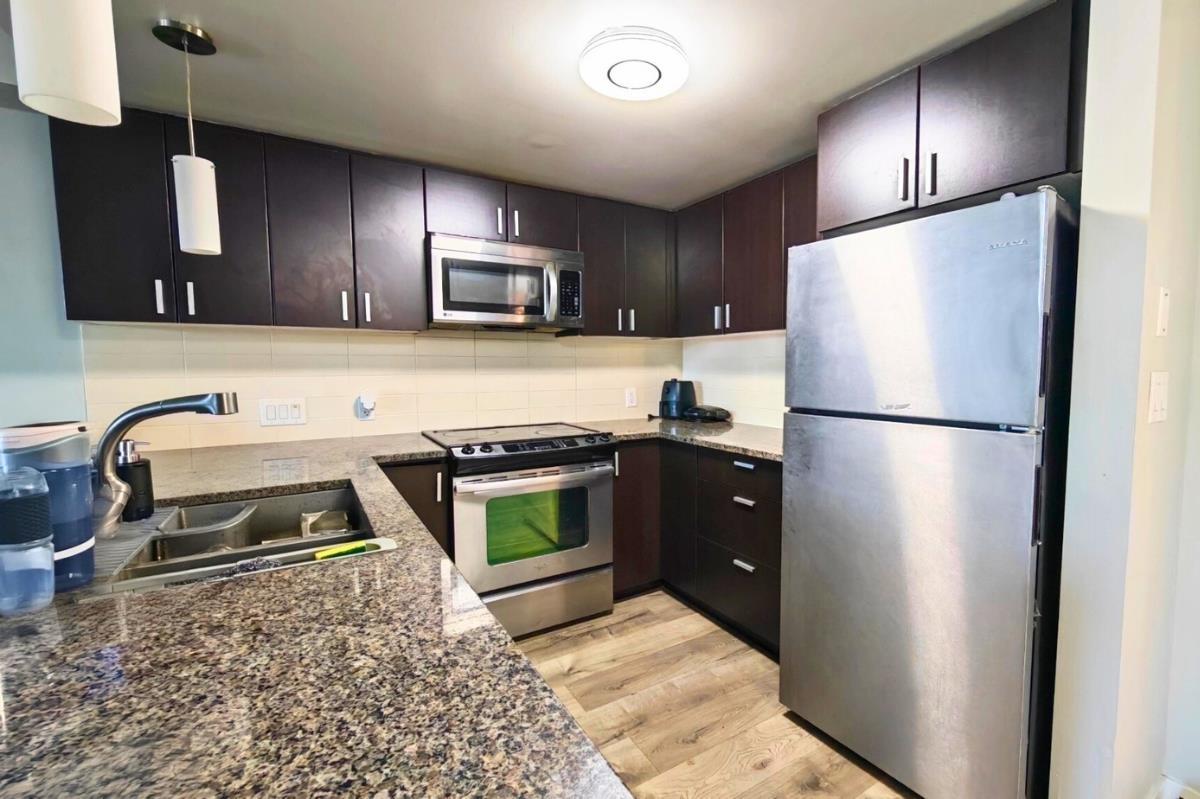 319 7511 120 STREET, Delta, British Columbia