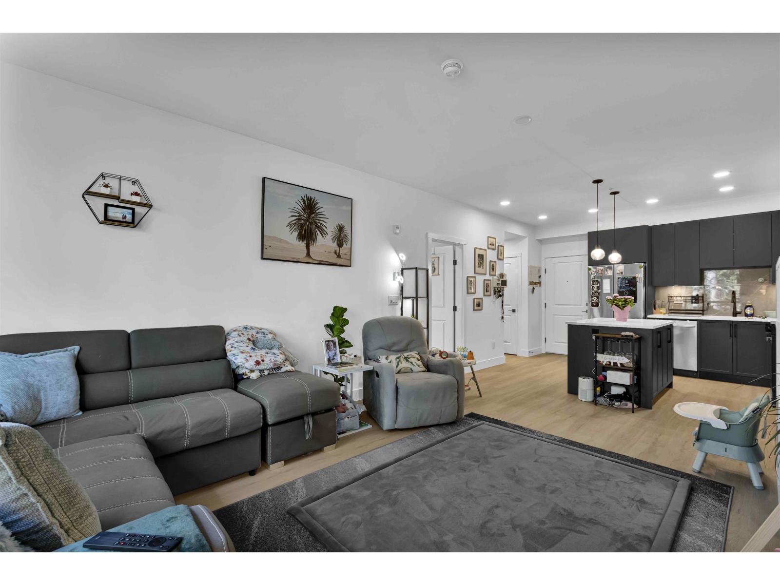 304 3480 146a Street, Surrey, British Columbia  V4P 0H6 - Photo 7 - R3090211