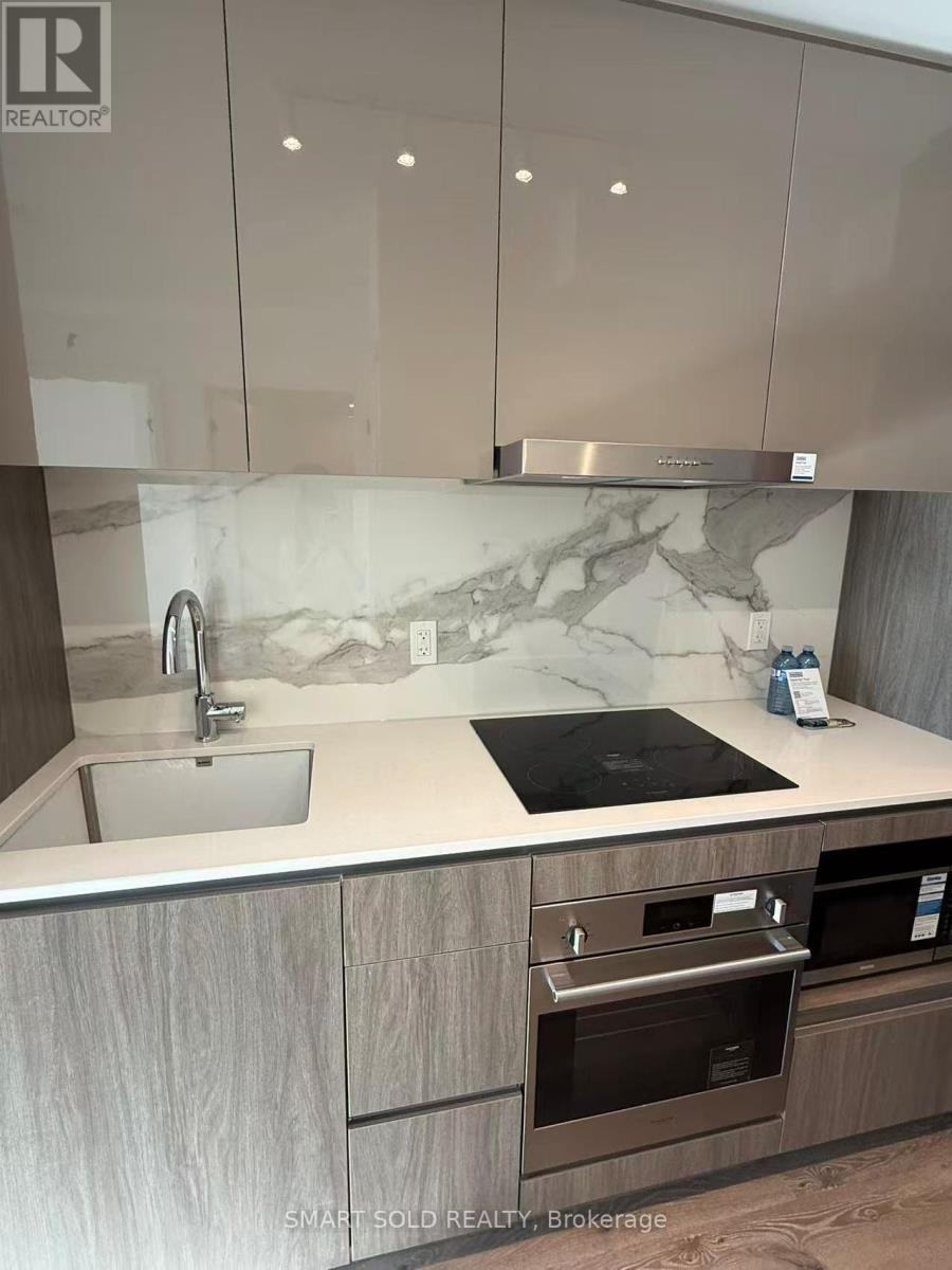 3015 - 28 Interchange Way, Vaughan, Ontario  L4K 0P8 - Photo 5 - N12796296