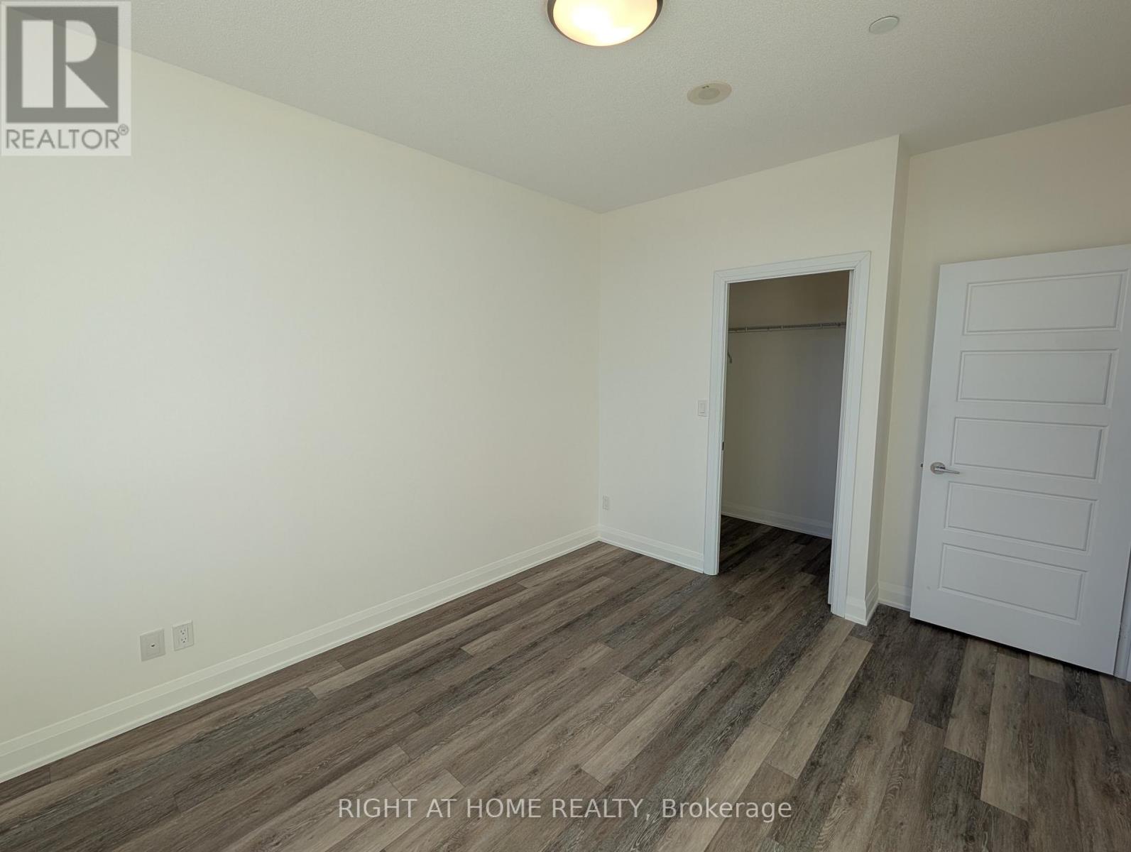 812 - 15 Water Walk Drive, Markham, Ontario  L6G 0G2 - Photo 6 - N12796324