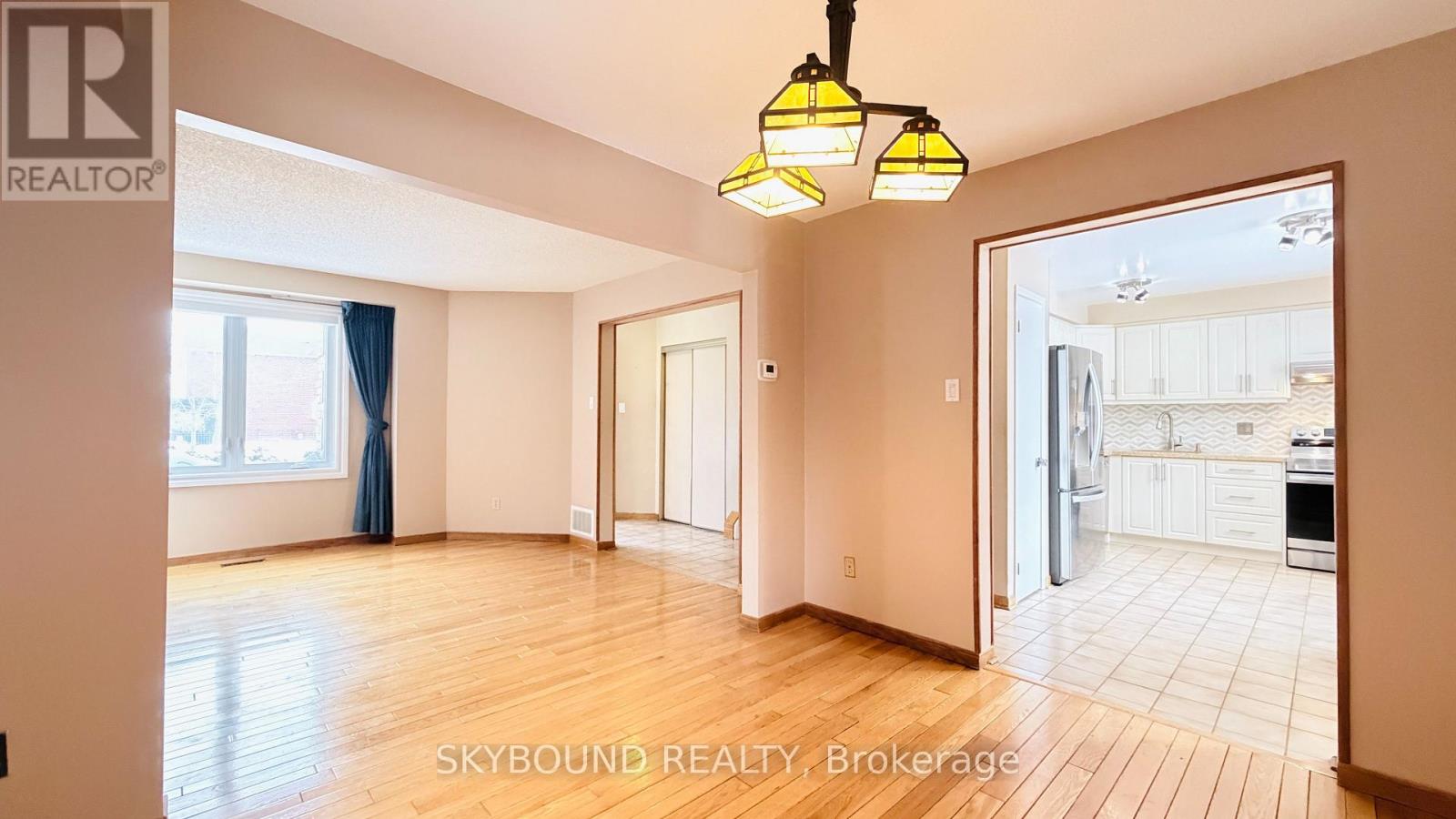 449 Mallorytown Avenue, Mississauga, Ontario  L4Z 2M8 - Photo 3 - W12796328