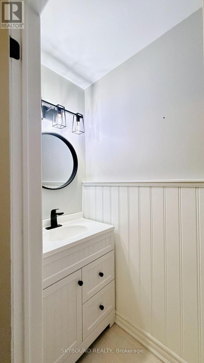 449 Mallorytown Avenue, Mississauga, Ontario  L4Z 2M8 - Photo 9 - W12796328