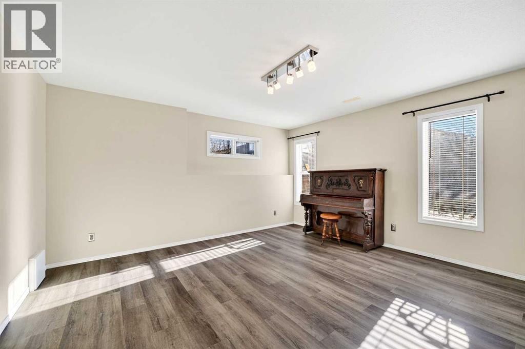 30 Tuscarora Way Nw, Calgary, Alberta  T3L 2H1 - Photo 31 - A2280592