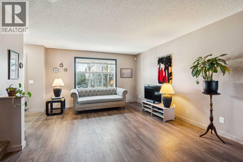 43 Sunset Road, Cochrane, Alberta  T4C 0W3 - Photo 7 - A2286348