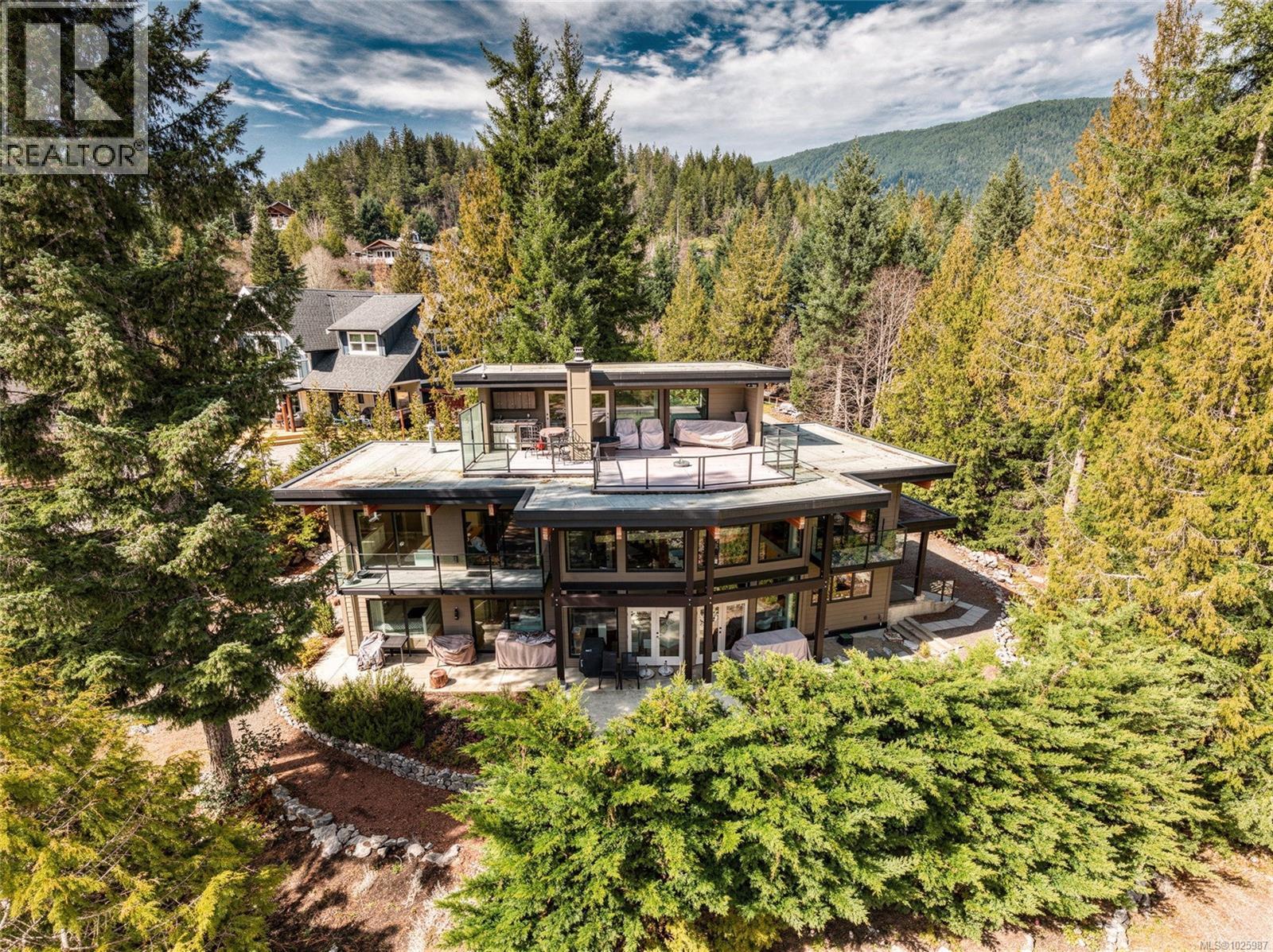 9226 Nighthawk Rd, Lake Cowichan, British Columbia