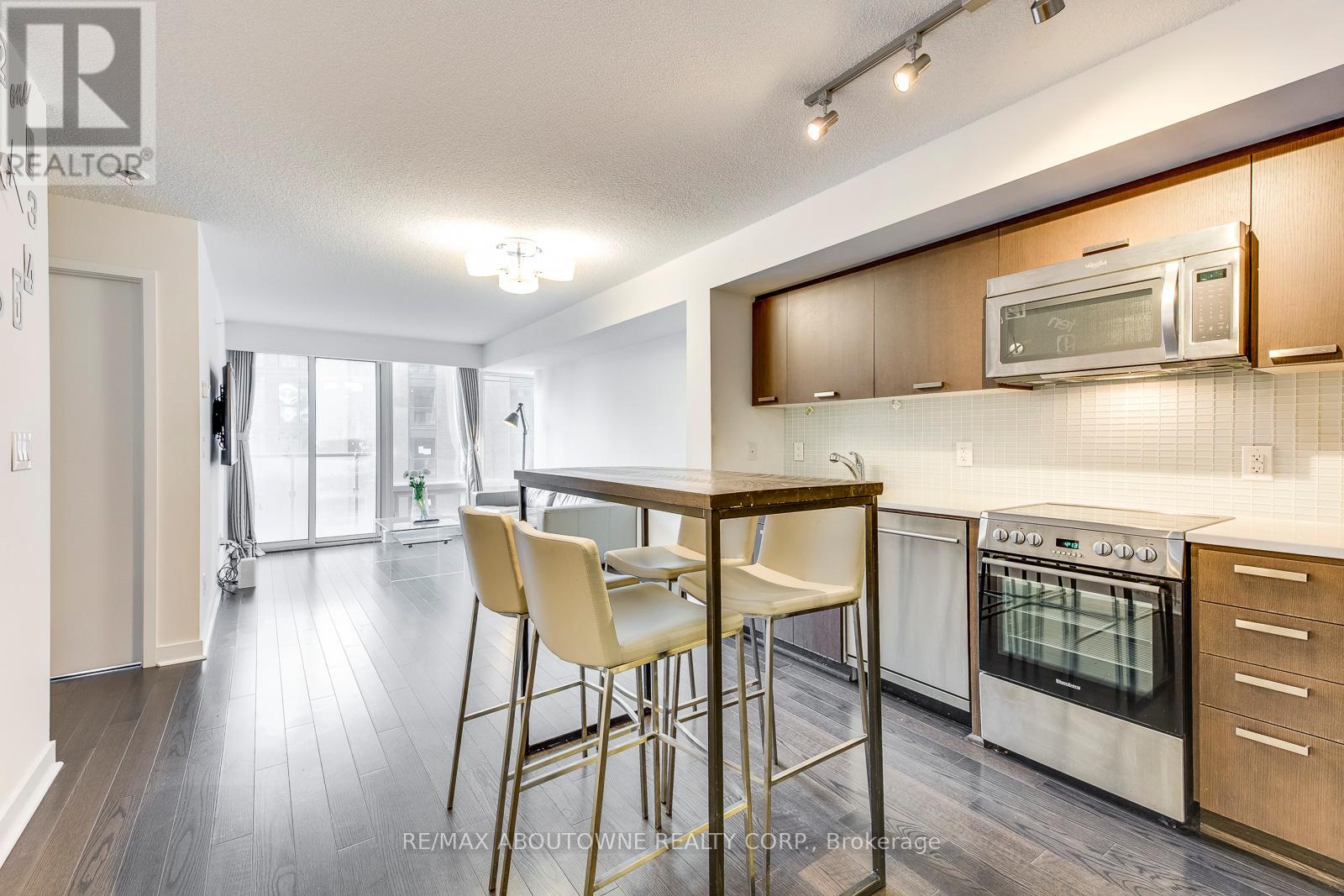 406 - 295 Adelaide Street W, Toronto, Ontario  M5V 1P7 - Photo 18 - C12796316