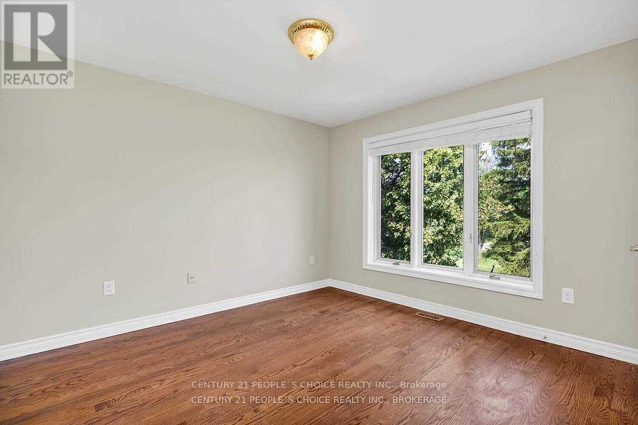 3242 Shelburne Place, Oakville, Ontario  L6L 5V9 - Photo 13 - W12707310