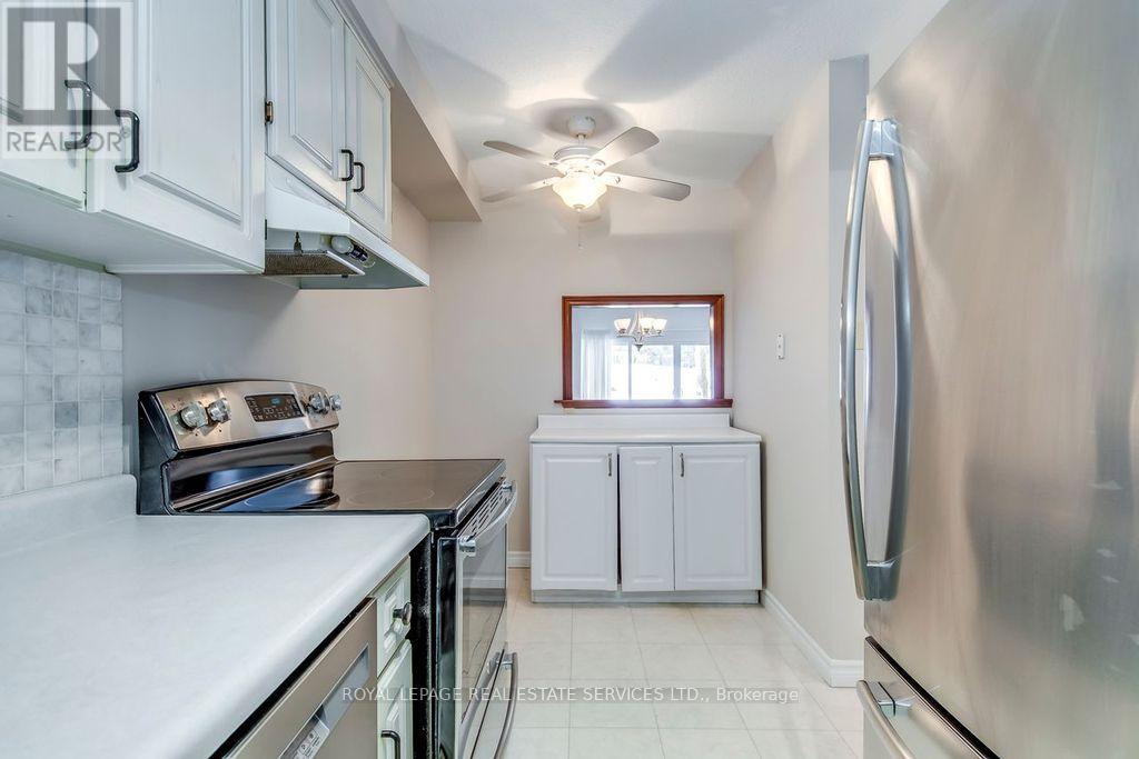 105 - 965 Inverhouse Drive, Mississauga, Ontario  L5J 4B4 - Photo 10 - W12792612