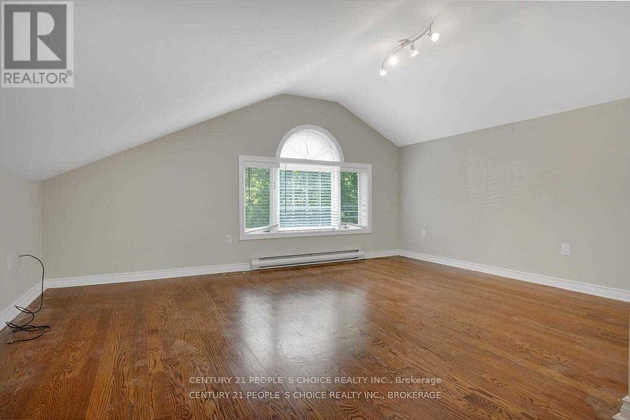 3242 Shelburne Place, Oakville, Ontario  L6L 5V9 - Photo 9 - W12707310