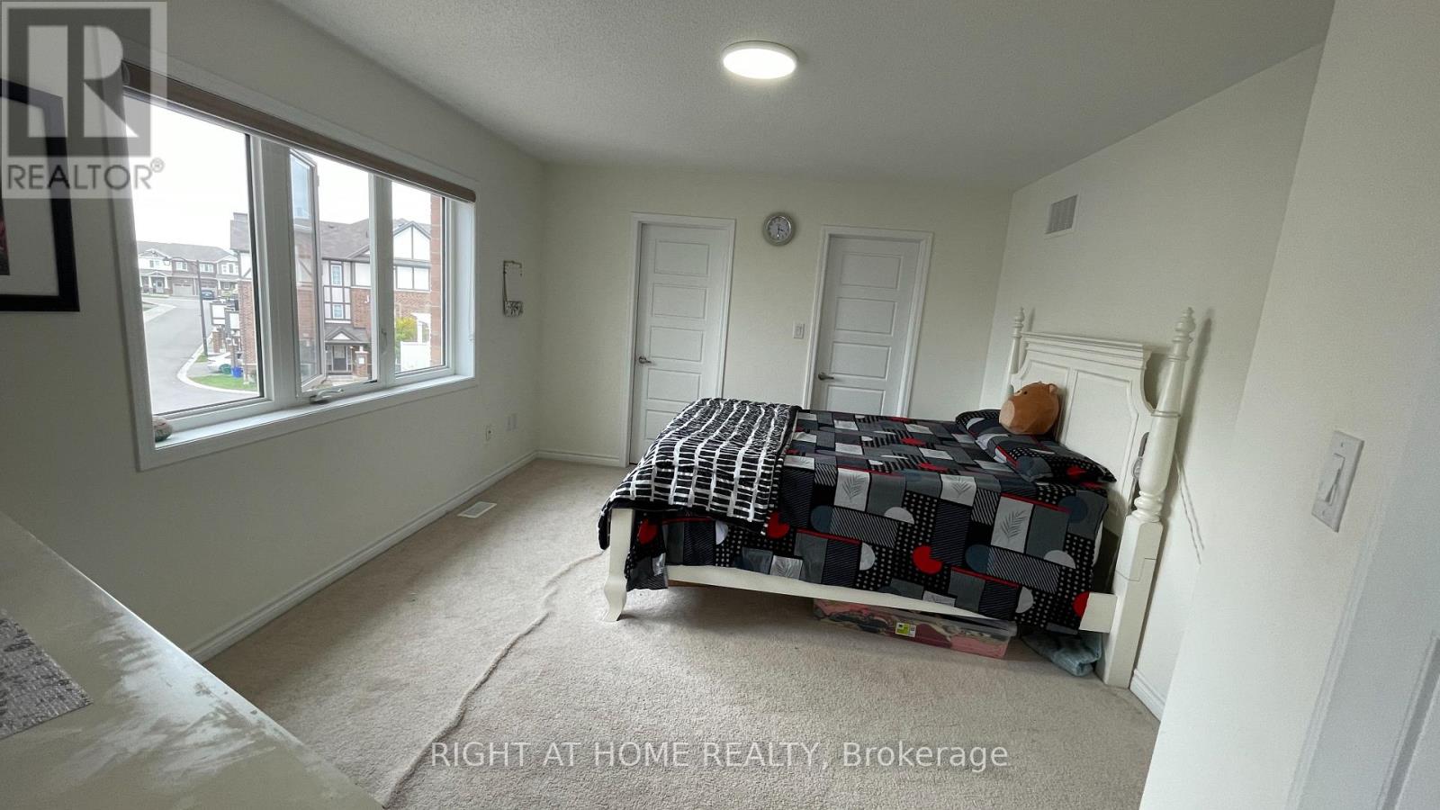 21 - 1222 Rose Way, Milton, Ontario  L9E 1P2 - Photo 12 - W12588270