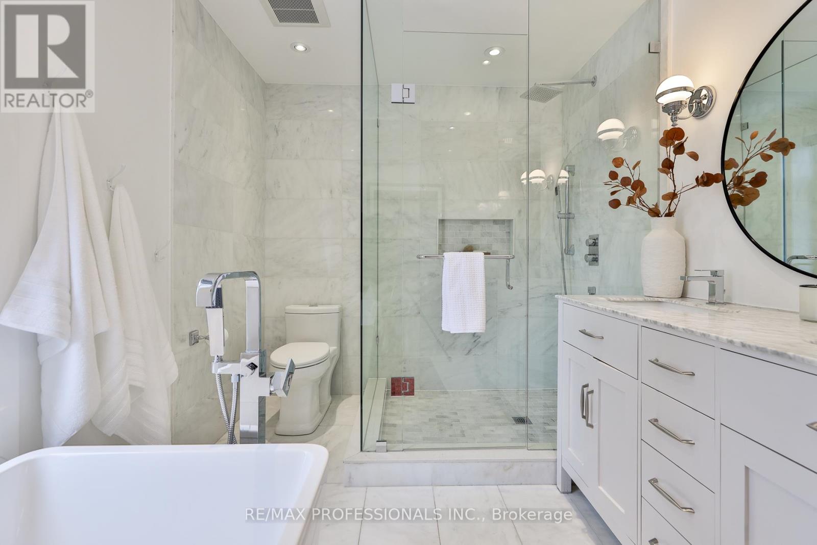 18 Constance Street, Toronto, Ontario  M6R 1S4 - Photo 17 - W12792090