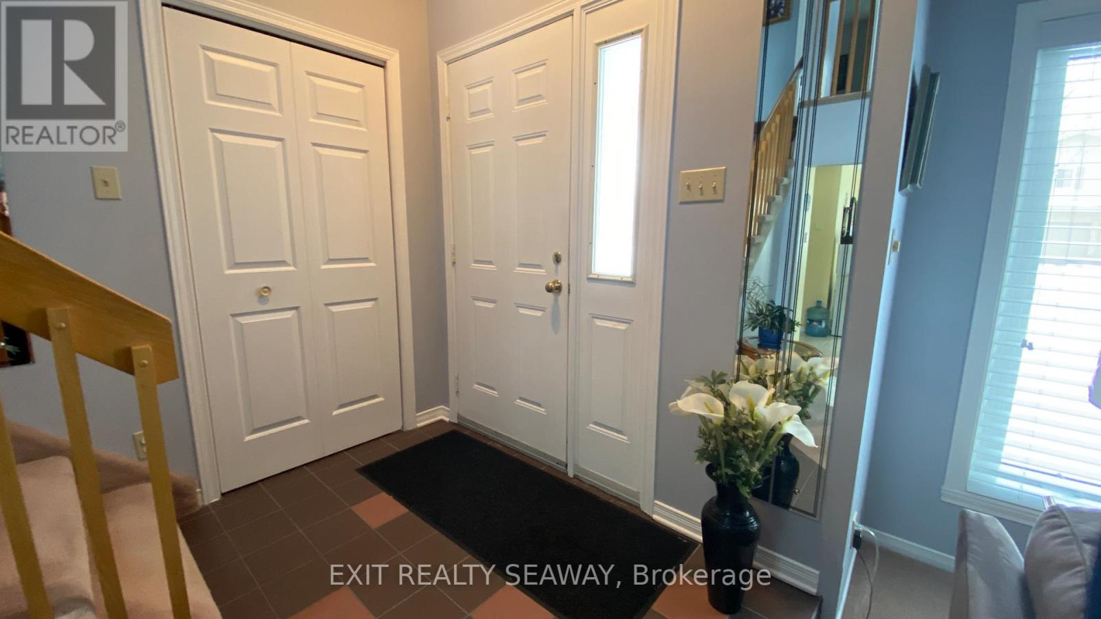 1638 Blakely Drive, Cornwall, Ontario  K6J 5L3 - Photo 3 - X12796336