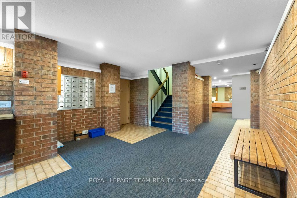 212 - 316 Savard Avenue, Ottawa, Ontario  K1L 7S2 - Photo 6 - X12796374