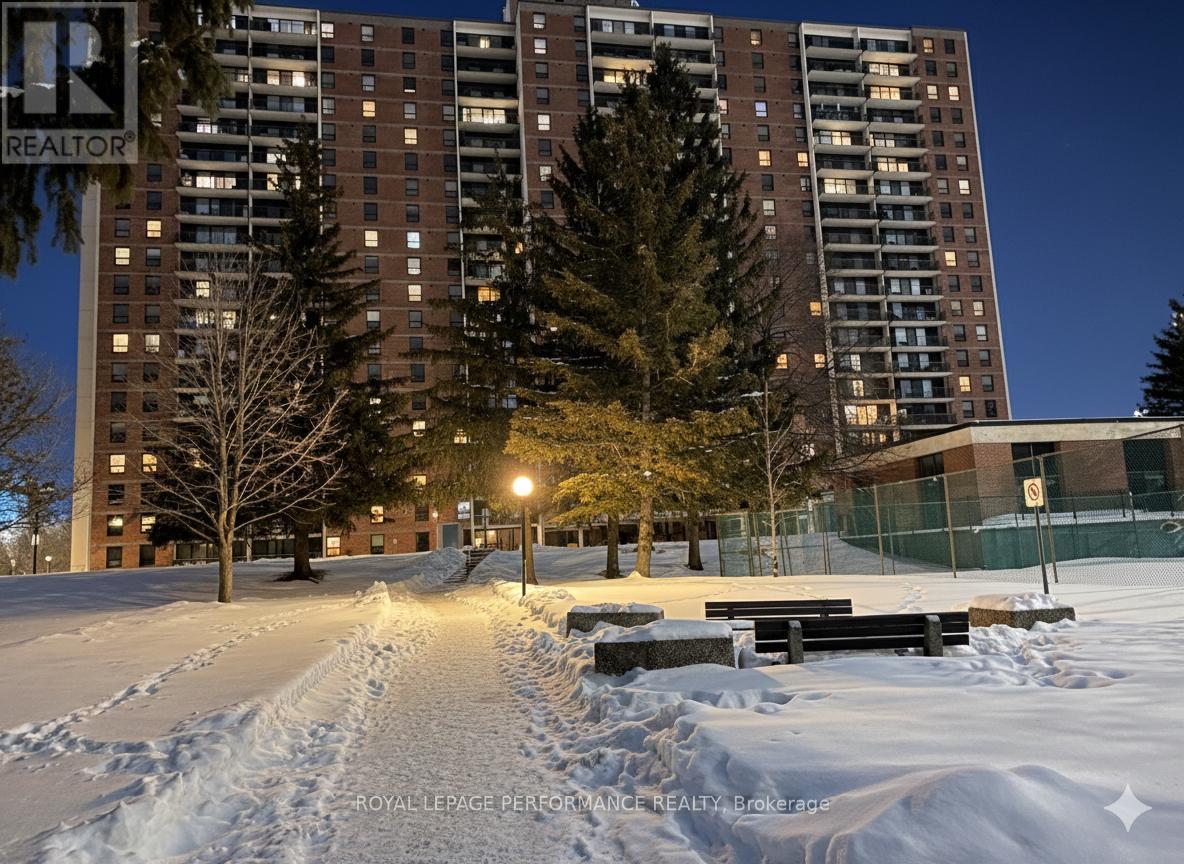 309 - 665 Bathgate Drive, Ottawa, Ontario  K1K 3Y4 - Photo 2 - X12796400