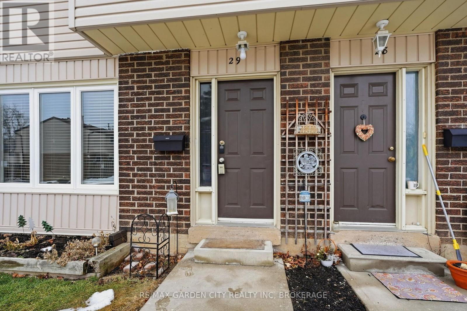 29 - 2 Weiden Street, St. Catharines, Ontario  L2M 6W5 - Photo 2 - X12796344