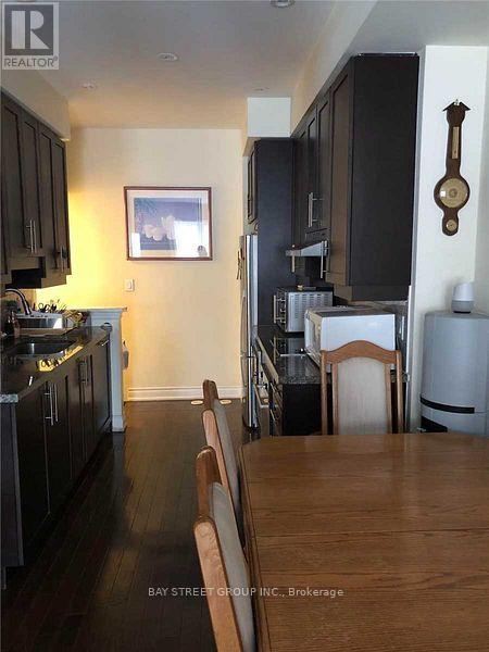 51 HARGRAVE LANE, Toronto, Ontario