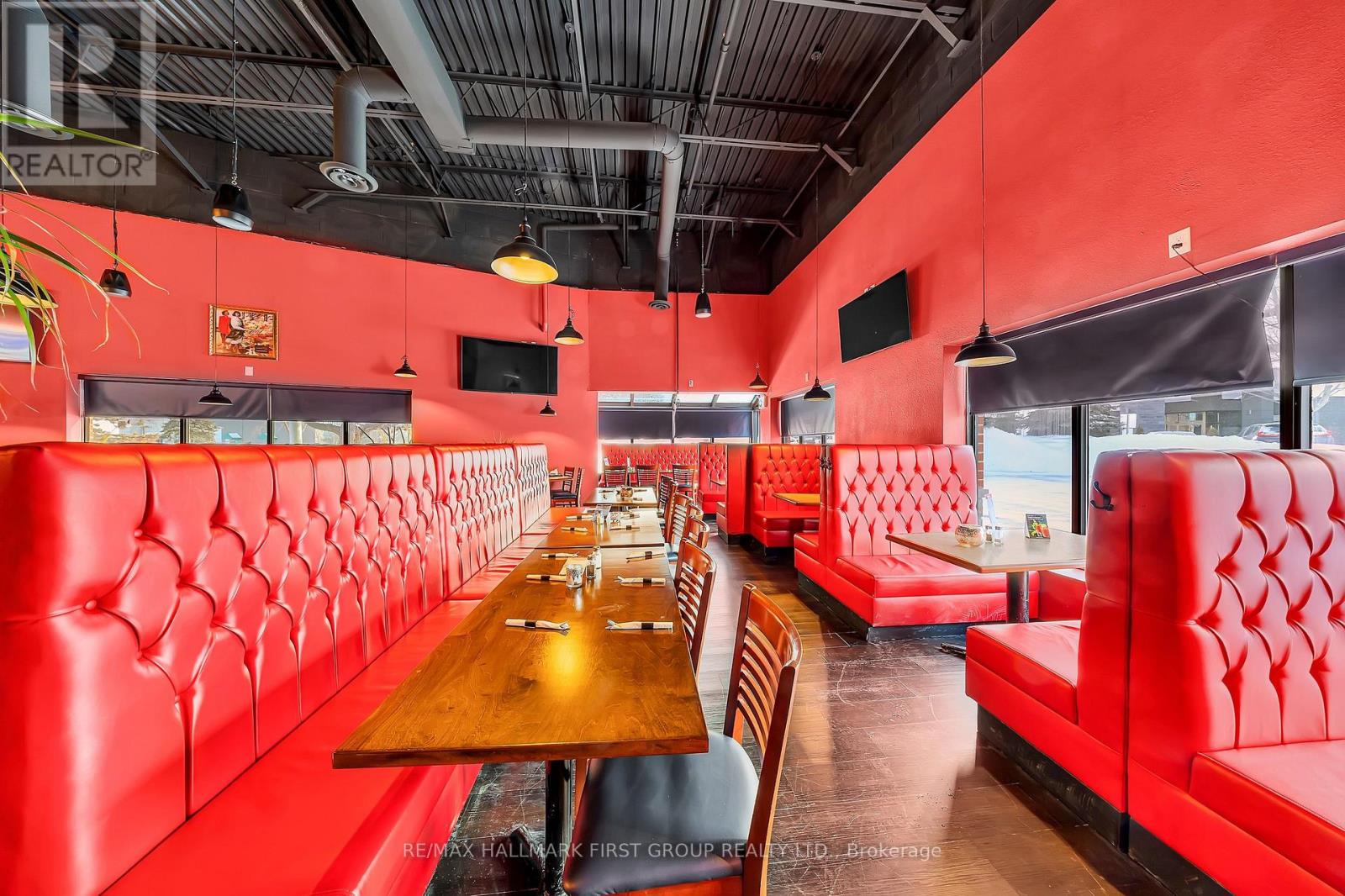 110 Pony Drive, Newmarket, Ontario  L3Y 7B6 - Photo 5 - N12796340