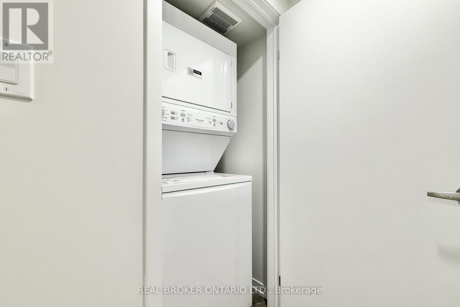 45 Matawin Lane, Richmond Hill, Ontario  L4B 0H8 - Photo 20 - N12796348