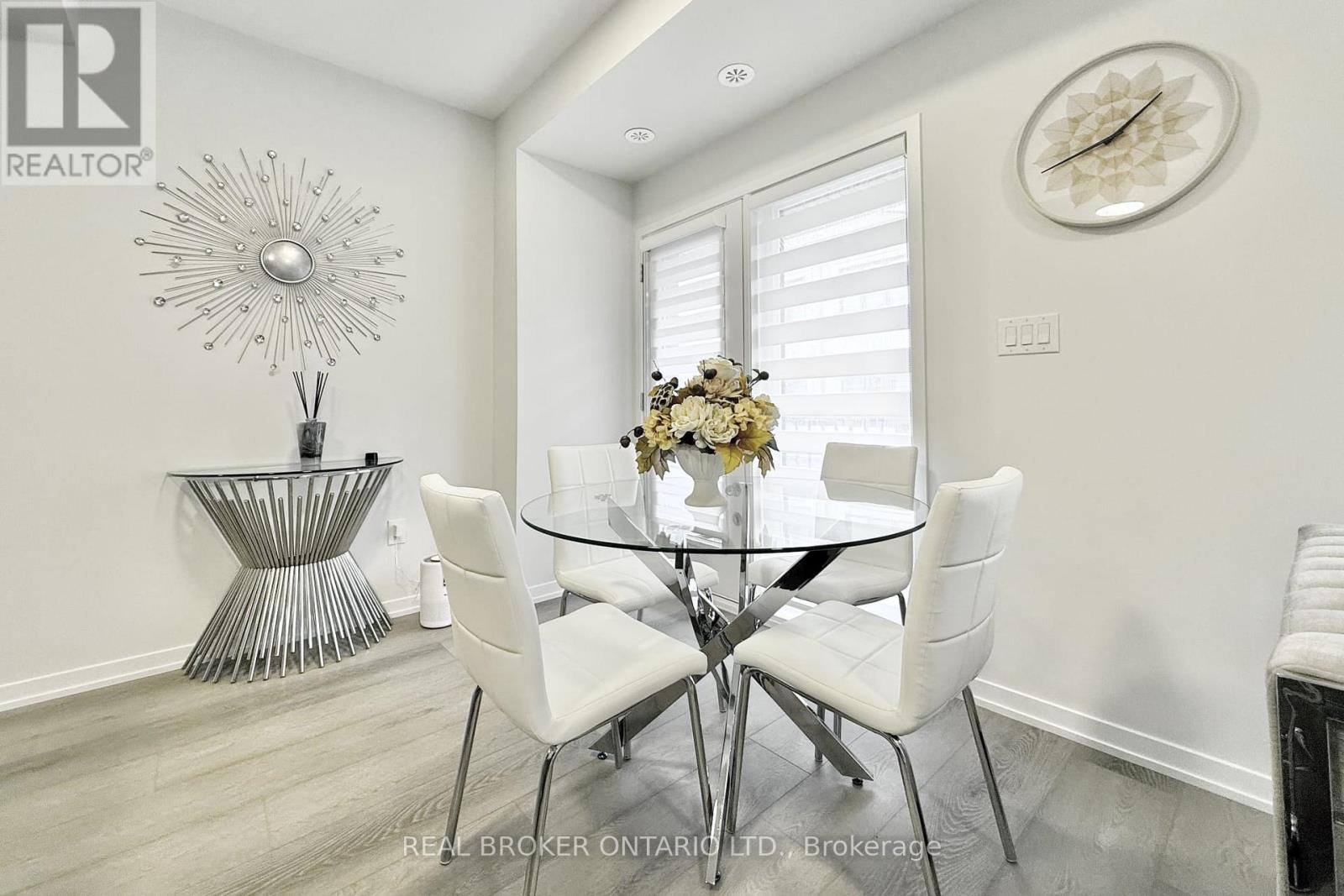 45 Matawin Lane, Richmond Hill, Ontario  L4B 0H8 - Photo 4 - N12796348