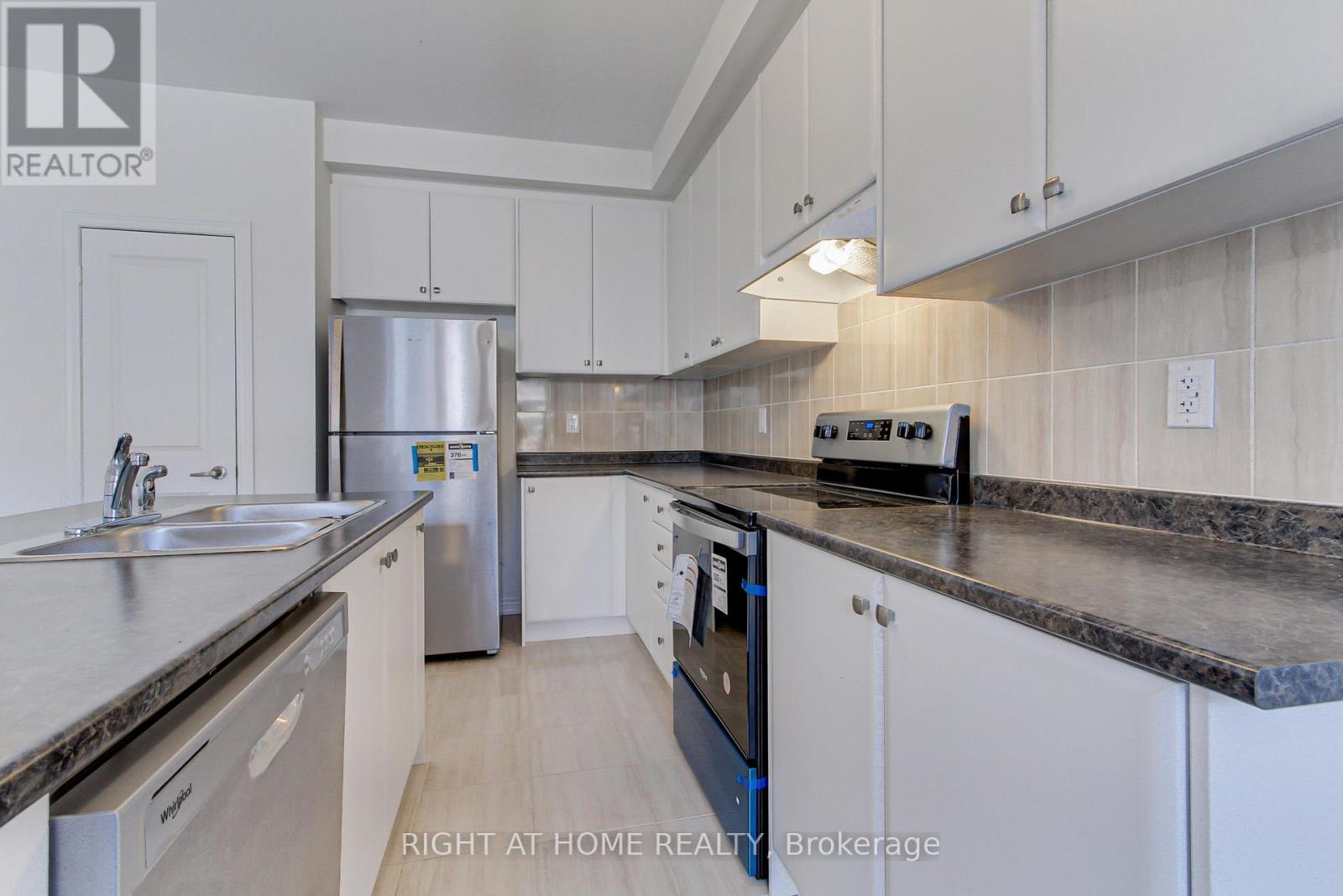 10173 Huntington Road, Vaughan, Ontario  L4H 5J5 - Photo 12 - N12796352