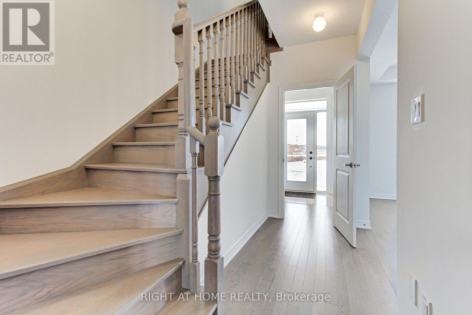 10173 Huntington Road, Vaughan, Ontario  L4H 5J5 - Photo 5 - N12796352