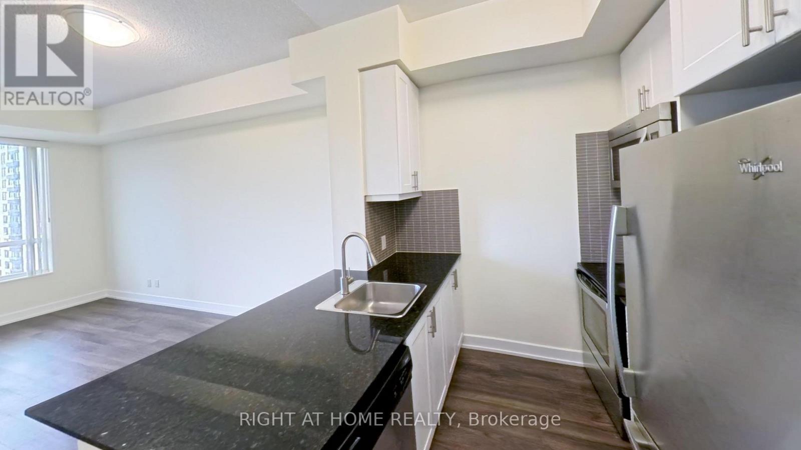 2101 - 6 Eva Road, Toronto, Ontario  M9C 0B1 - Photo 11 - W12796346