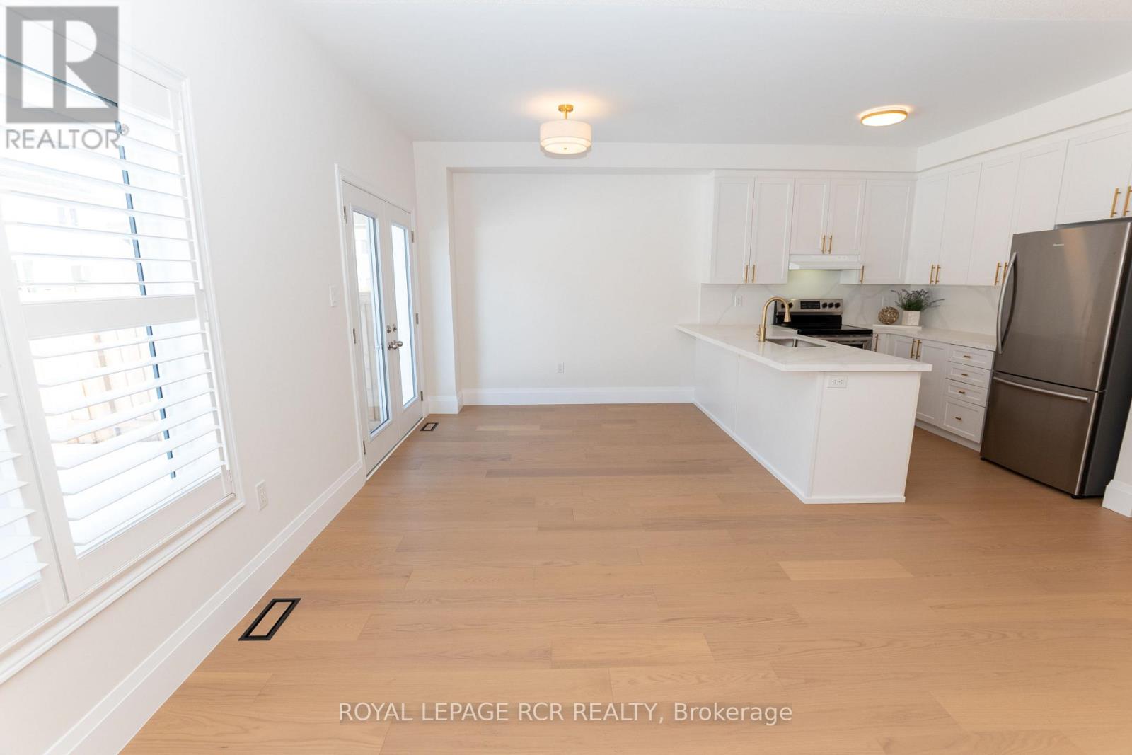 206 Barnett Drive, Shelburne, Ontario  L9V 3X1 - Photo 8 - X12796392