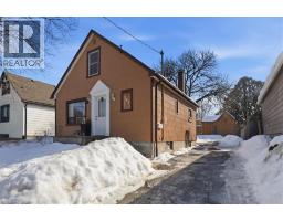 547 WELLINGTON Street N, Kitchener, Ontario