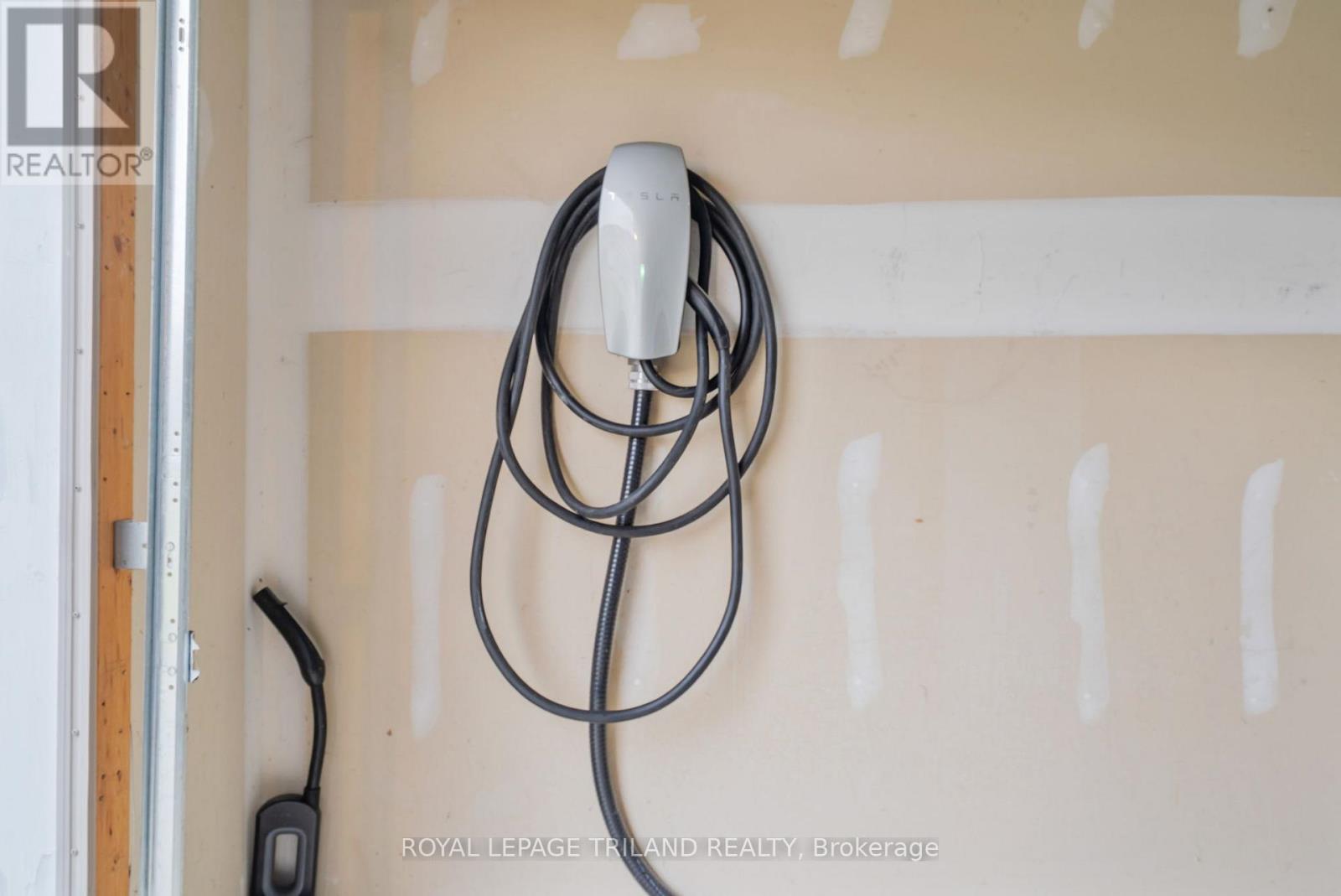 1024 Blythwood Road, London North, Ontario  N6H 5W2 - Photo 34 - X12796412