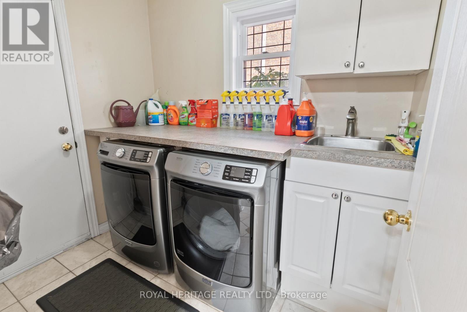 1101 Gossamer Drive, Pickering, Ontario  L1X 2T7 - Photo 30 - E12796402