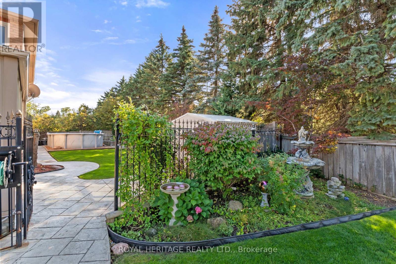 1101 Gossamer Drive, Pickering, Ontario  L1X 2T7 - Photo 43 - E12796402