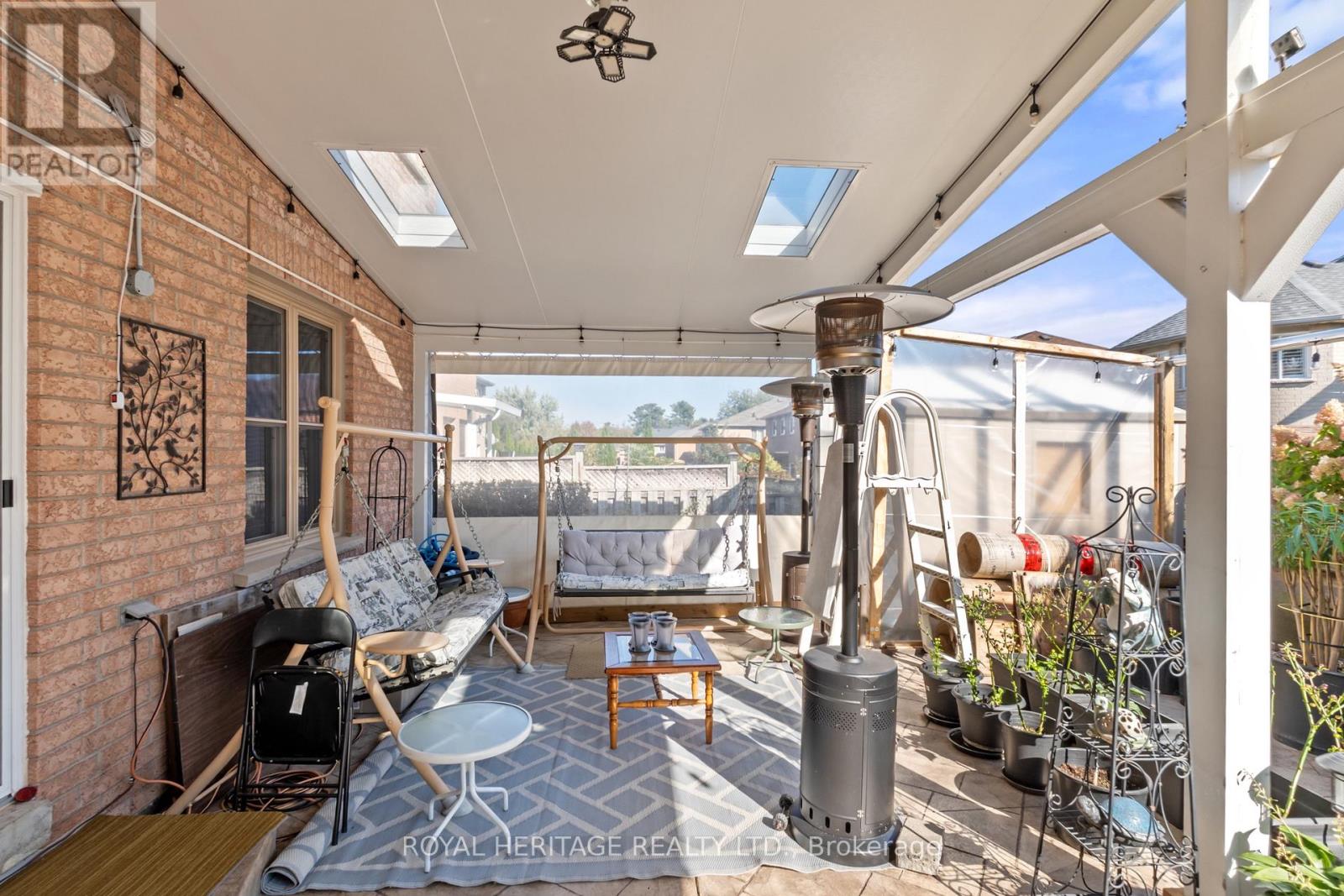 1101 Gossamer Drive, Pickering, Ontario  L1X 2T7 - Photo 49 - E12796402