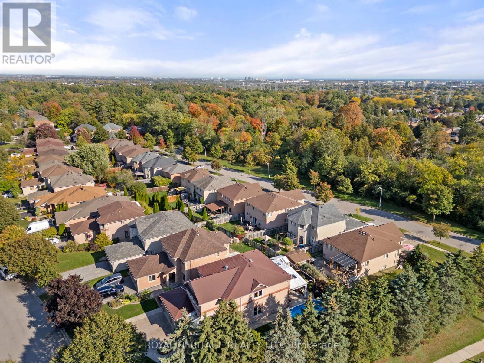 1101 Gossamer Drive, Pickering, Ontario  L1X 2T7 - Photo 7 - E12796402