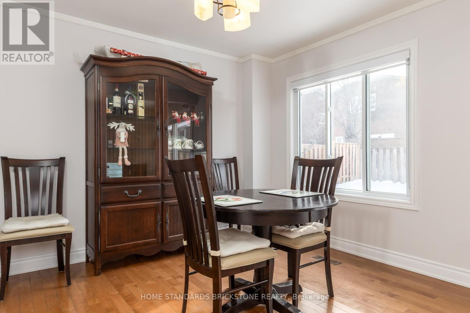 8 Royal Colwood Court, Vaughan, Ontario  L4K 2J3 - Photo 11 - N12796410