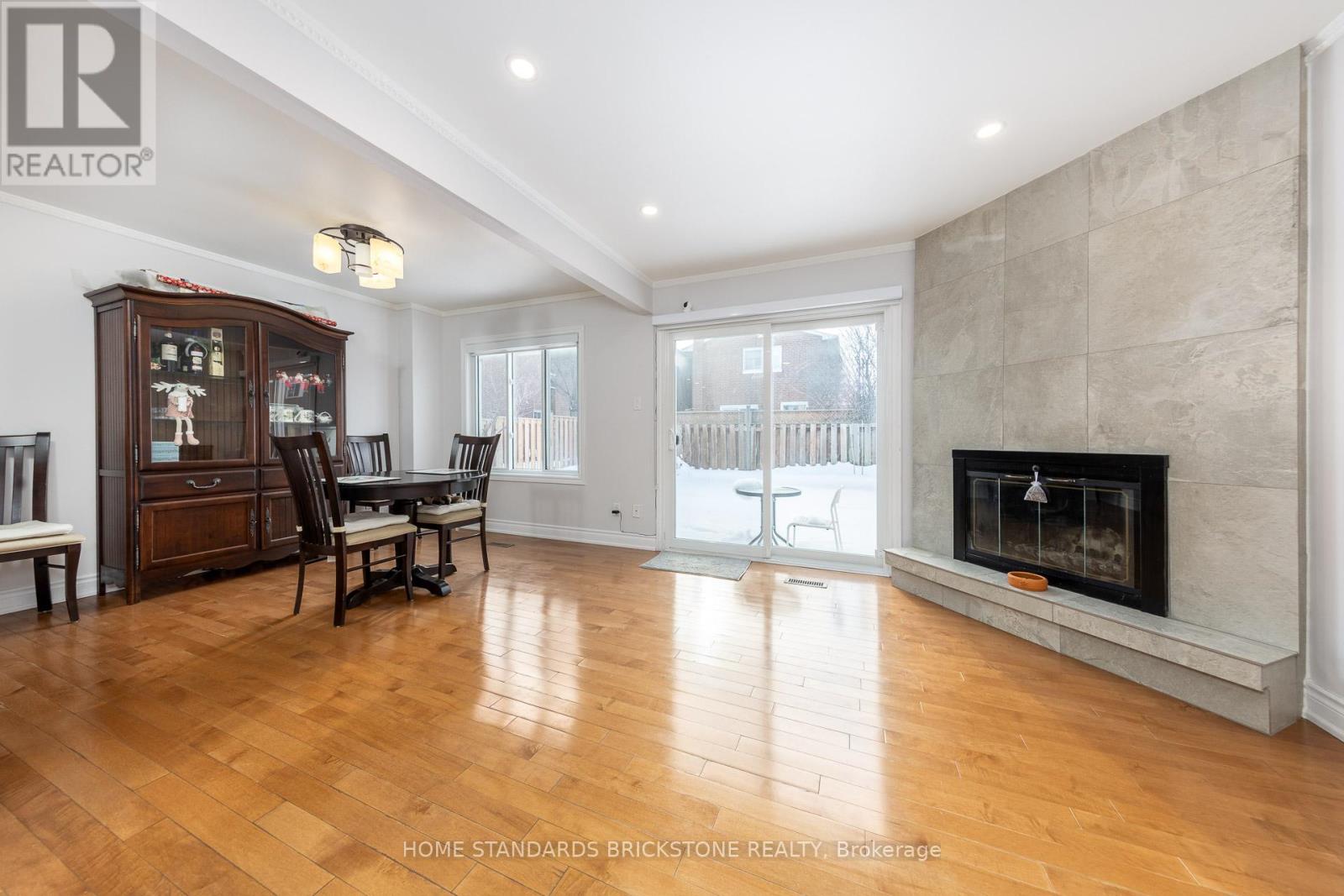 8 Royal Colwood Court, Vaughan, Ontario  L4K 2J3 - Photo 12 - N12796410