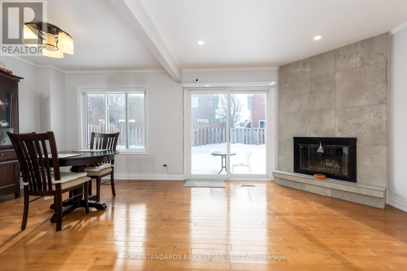 8 Royal Colwood Court, Vaughan, Ontario  L4K 2J3 - Photo 14 - N12796410