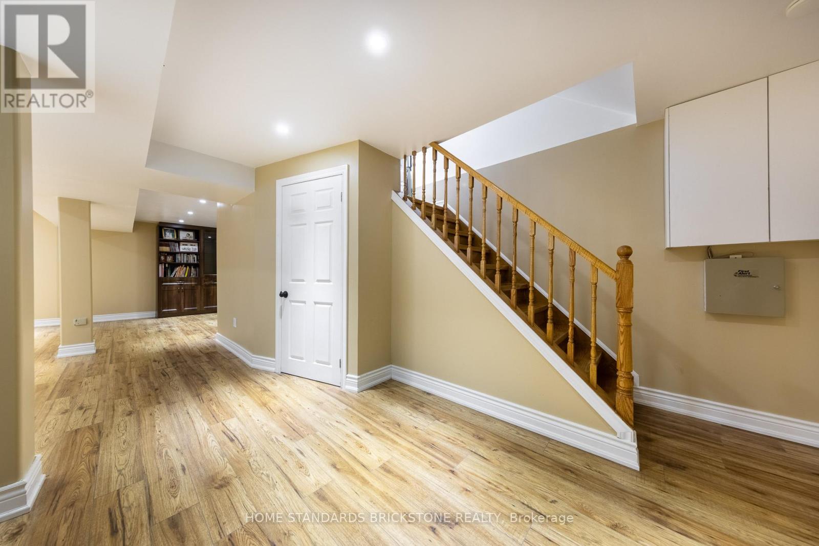 8 Royal Colwood Court, Vaughan, Ontario  L4K 2J3 - Photo 29 - N12796410