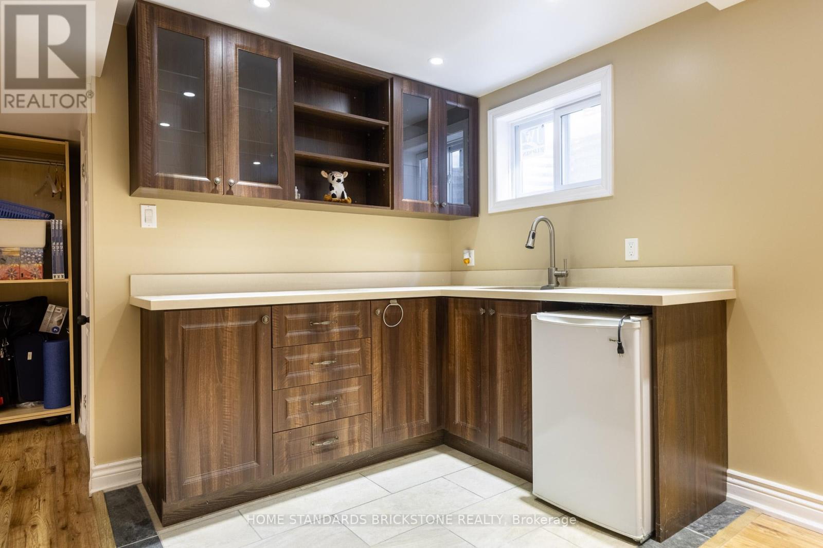 8 Royal Colwood Court, Vaughan, Ontario  L4K 2J3 - Photo 32 - N12796410