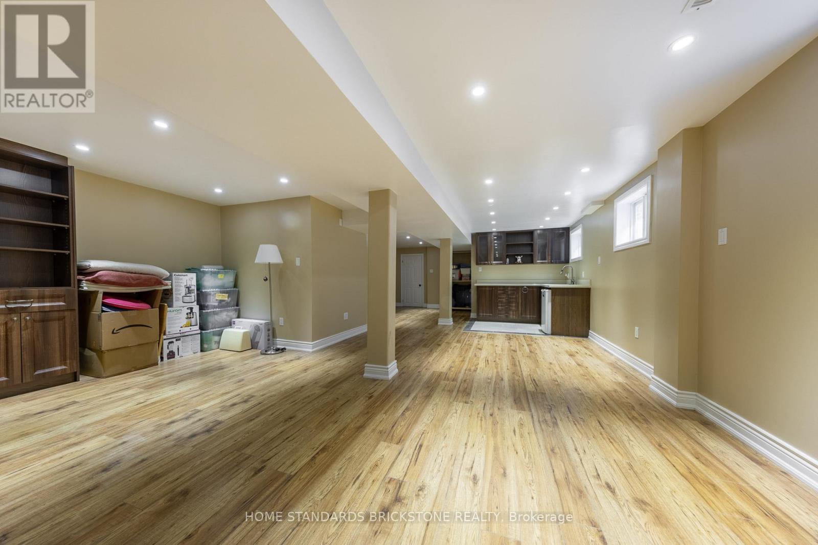 8 Royal Colwood Court, Vaughan, Ontario  L4K 2J3 - Photo 34 - N12796410