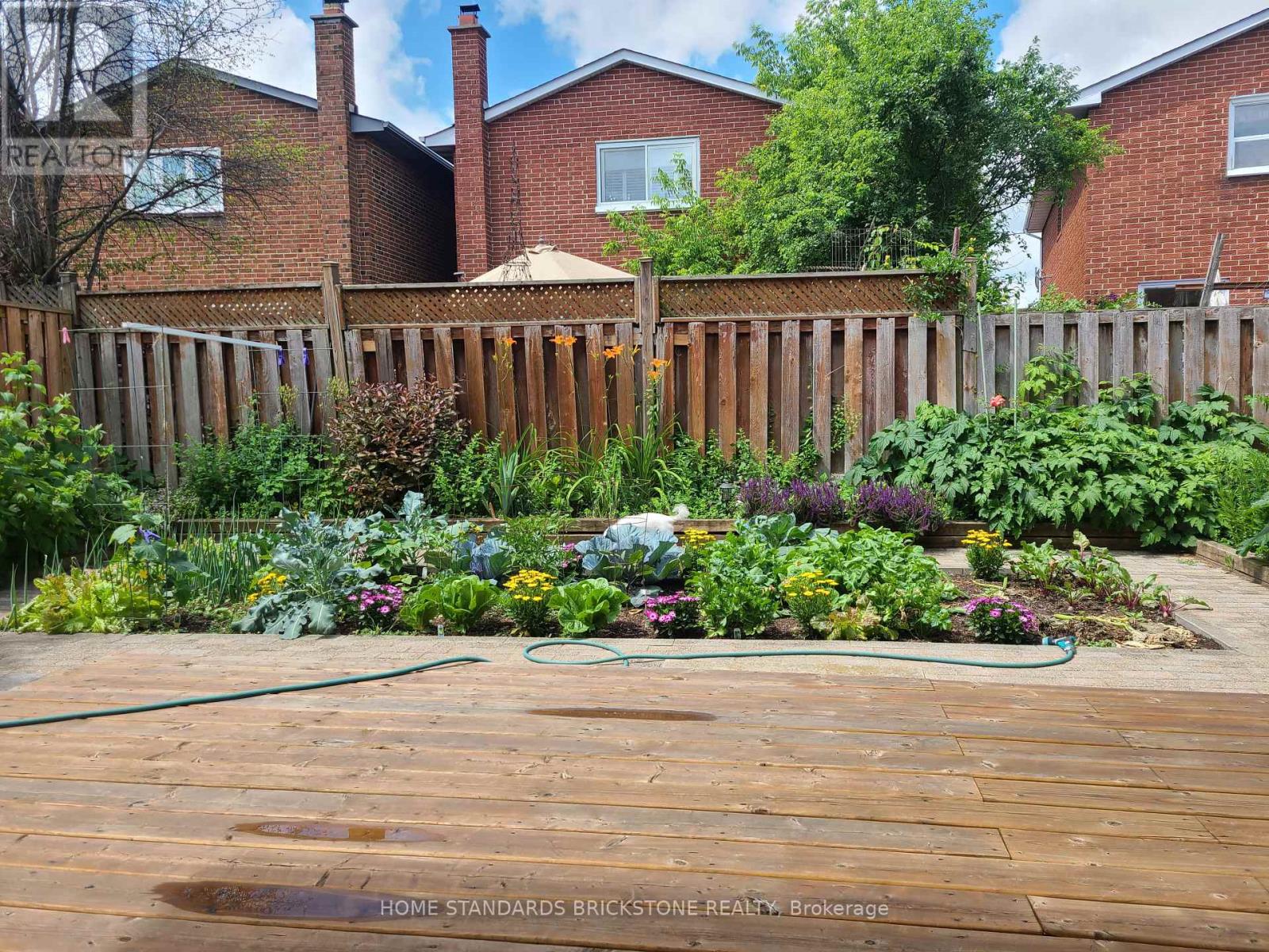 8 Royal Colwood Court, Vaughan, Ontario  L4K 2J3 - Photo 37 - N12796410