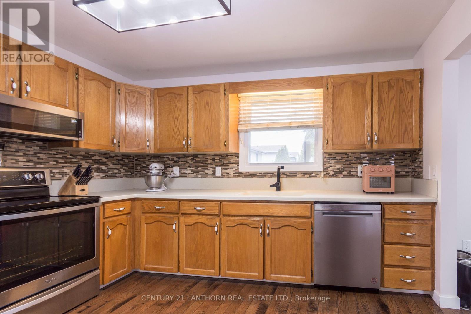 94 North Murray Street, Quinte West, Ontario  K8V 2E7 - Photo 6 - X12796422